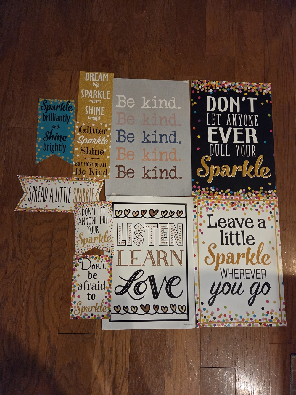 Lakeshore Inspirational 'Sparkle' Bulletin Set in Gold. 9 Signs